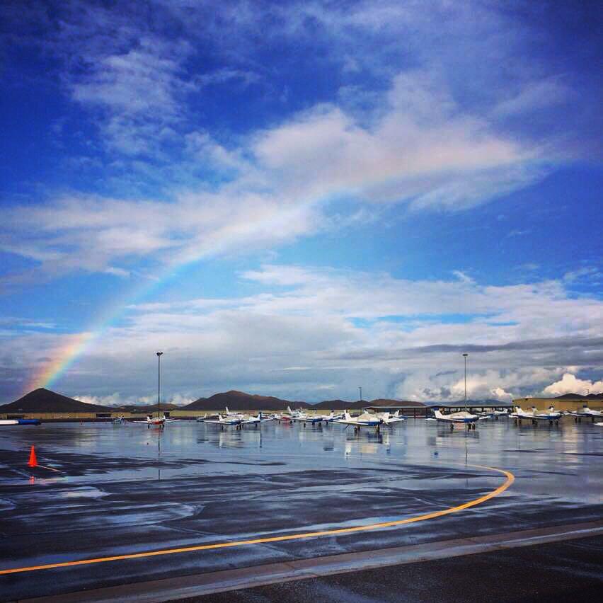 从飞机上看彩虹是什么样子的?