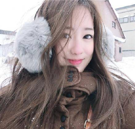 想要<em>头发</em>可以看起来直直的,又不会显得<em>不自然</em>