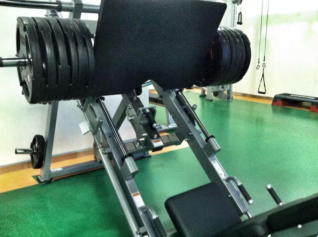 为什么在健身房里面深蹲的人少,练腿的人少?