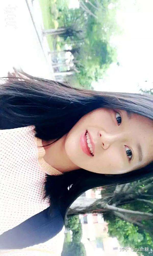 高中时素颜就好看的女生长大化妆后岂不是逆天吗?
