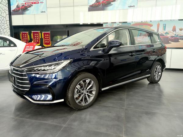 龙颜升级实拍2021款比亚迪宋max内外更精致