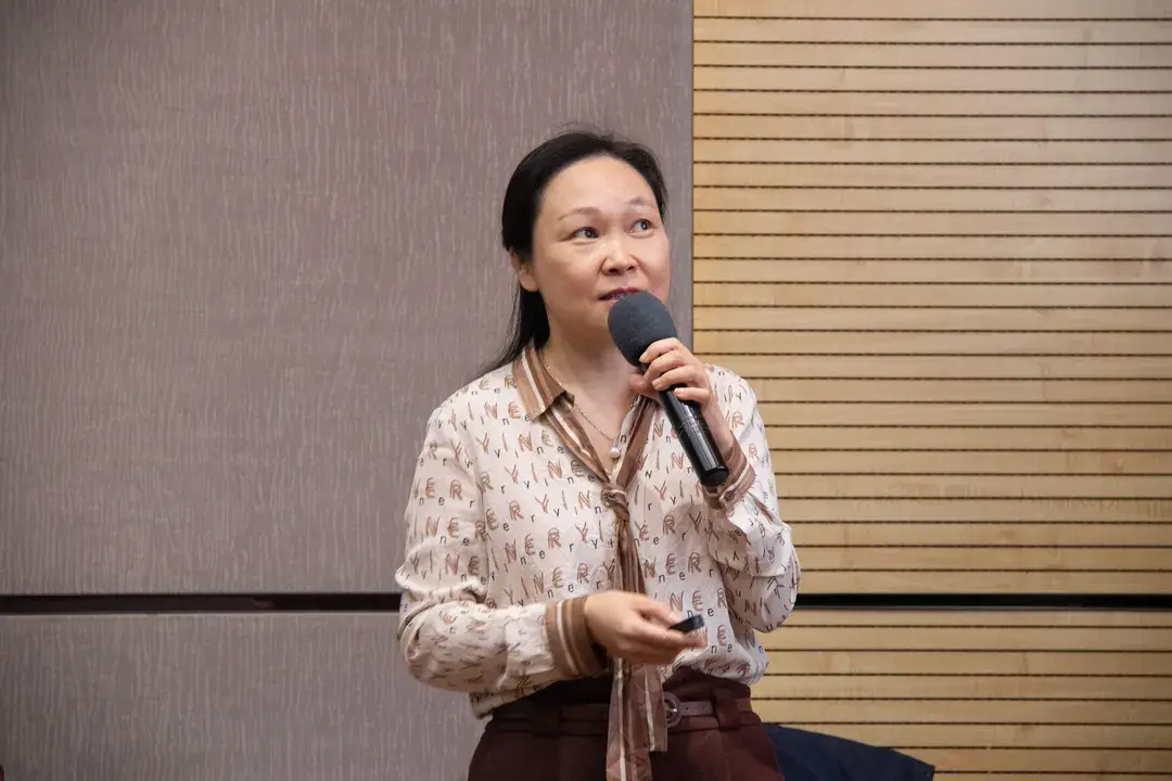 中山大学附属第一医院 章星琪《重症斑秃治疗中容易忽略的细节》广州