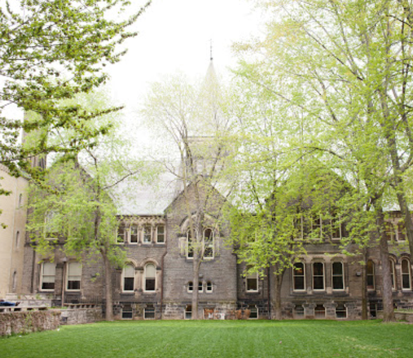 多伦多大学主校区8个风格迥异的college到底怎么选,看