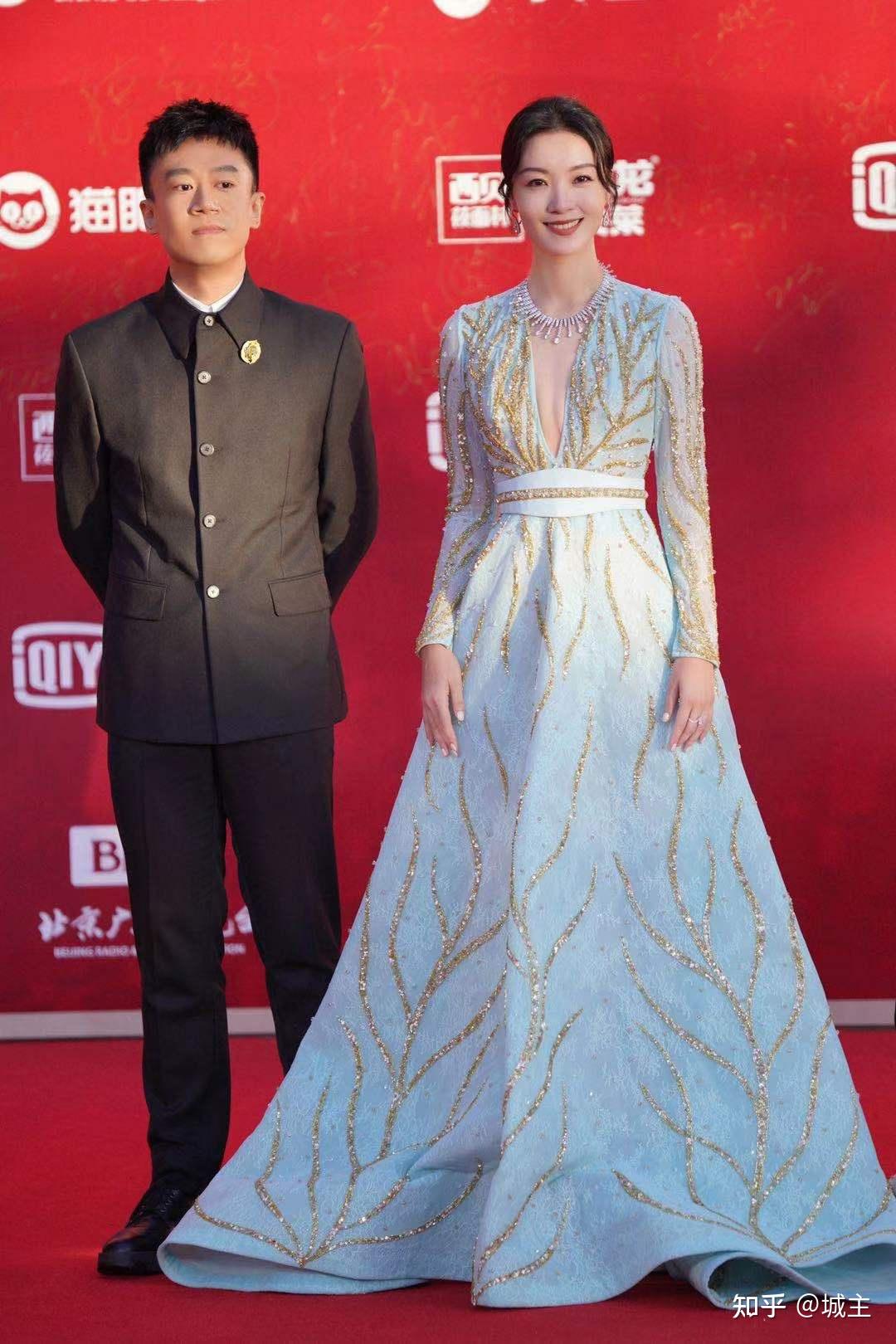 齐溪如果有一天我将会离开你入选北影节主竞赛单元一袭蓝裙优雅亮相