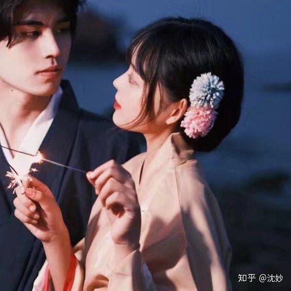 秋天来了 快换上很甜很小众的情侣网名&头像