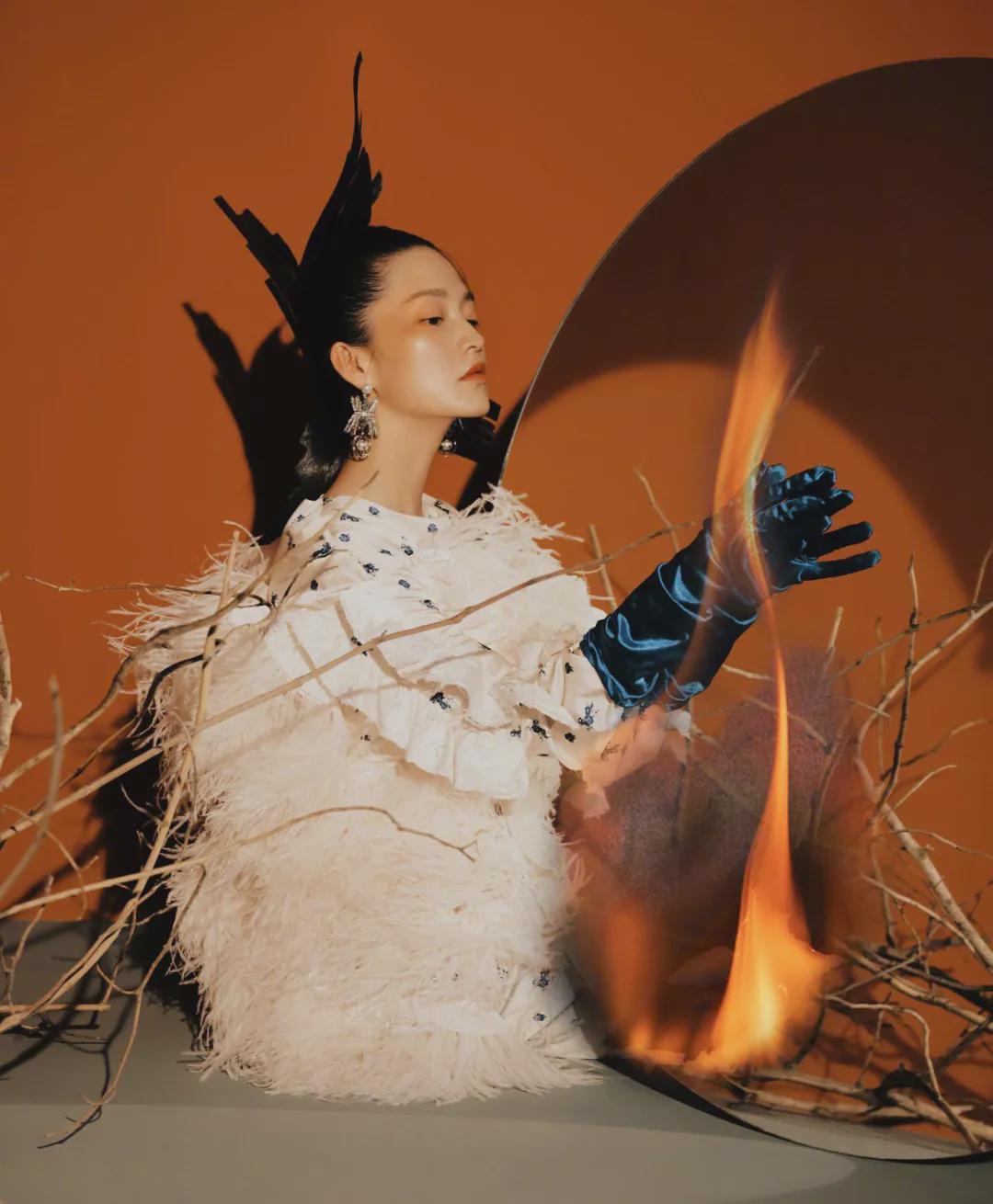 李沁摄影师钟灵