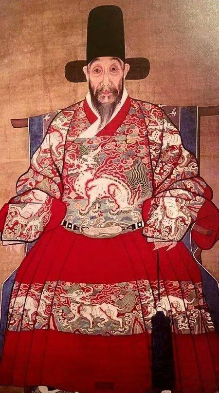 麒麟服(不知道这个人是谁.