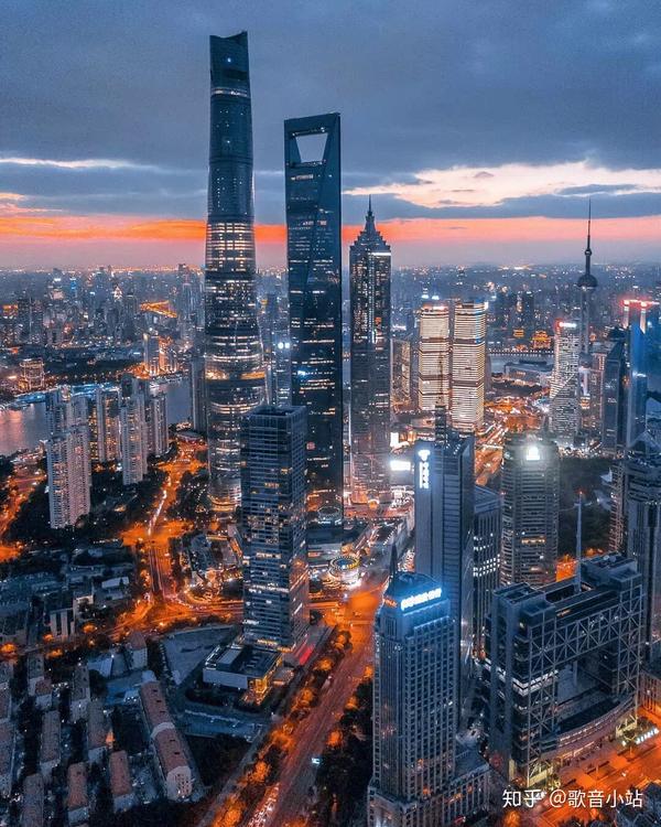 和上海哪个城市更大更繁华