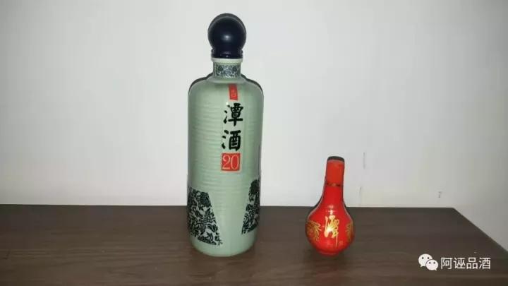 潭酒20年陈酿和红花潭20年