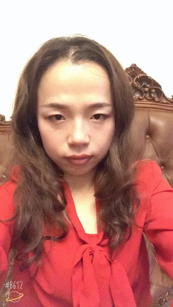 大脑门颅骨宽头顶平的女生适合怎样的发型或妆容