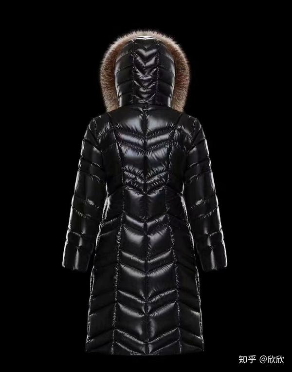 moncler18秋冬新品银狐毛领菱格设计中长款fulmar显瘦的视觉魔术