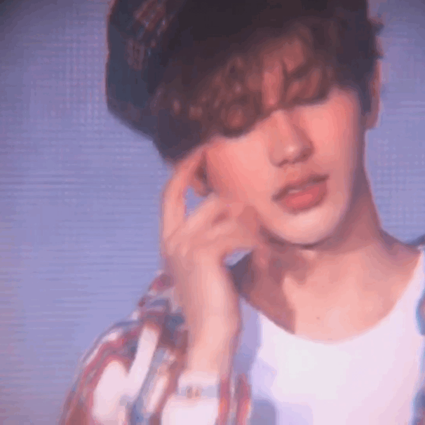 小葵部分暂时到这里 附送一张小葵式笔芯(超话里扒的 谢谢粉丝啦～)