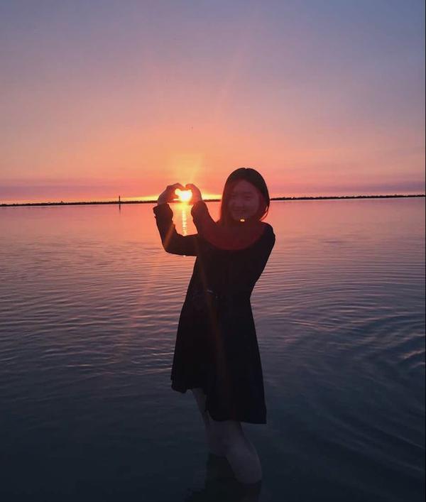 某天去海边看日出