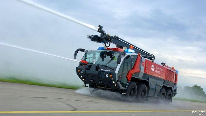 4秒破百的消防车 迪拜的消防紧急救援车竟然是用超跑克尔维特改装的!