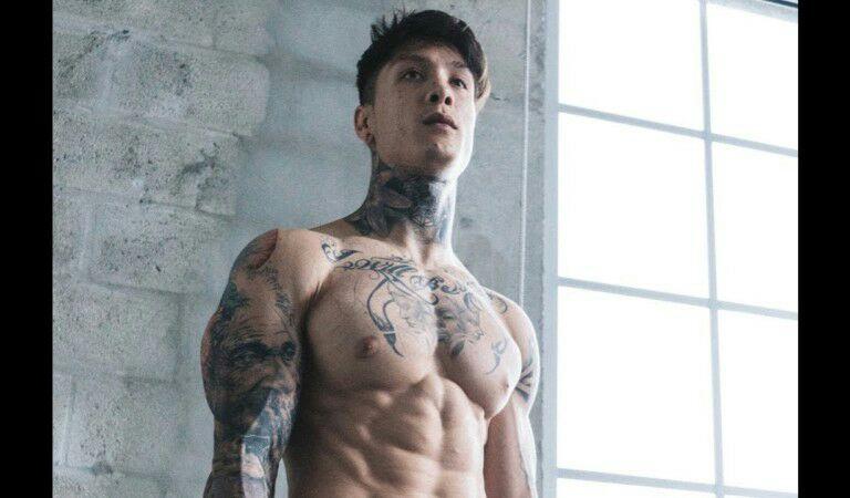 chris heria的 这种腹才是核心强大的证明~  显示全部