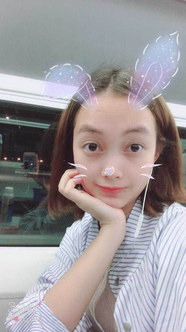 发一张你眼里的素颜美女(纯素颜哦) ?
