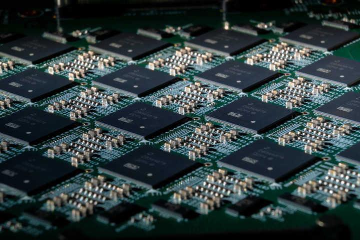 cpu是计算机中央处理器_多核计算机是指计算机有多个cpu_计算机指令是cpu