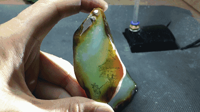 绚丽多姿,精美绝伦的中国玉雕在世界上闻名遐迩,素有