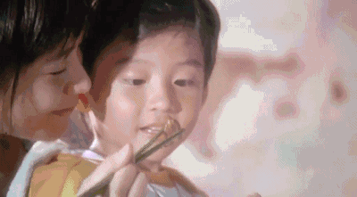 也许在另一个地方,他们一家三口可以生活的很幸福甜蜜.