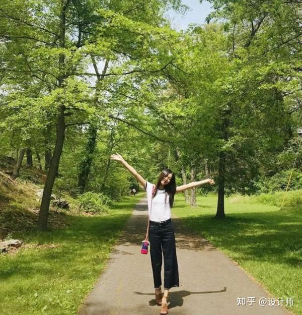 适合女生旅游使用的8个拍照姿势,拍好美翻朋友圈