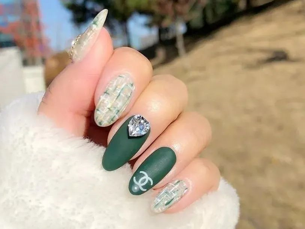 绿色系的低调奢华感真的是恰到好处啊!