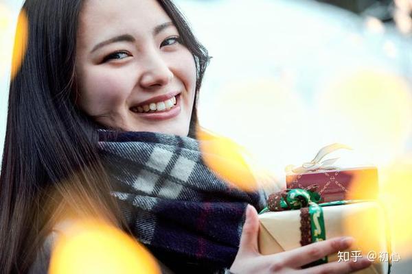 这个33岁大龄女生的相亲故事,完美诠释了,什么叫当爱情来敲门