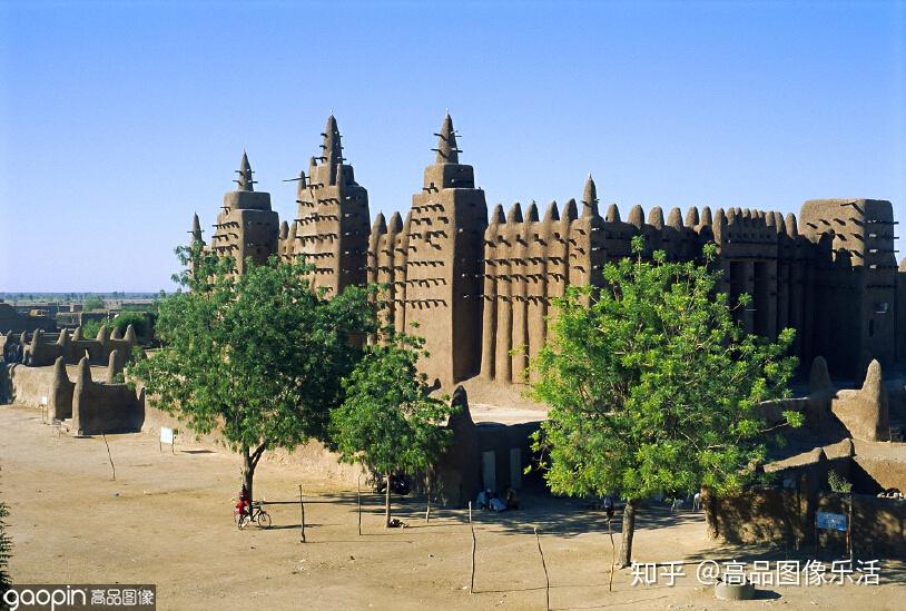 撒哈拉苏丹式建筑的巅峰之作世界最大泥砖建筑清真寺