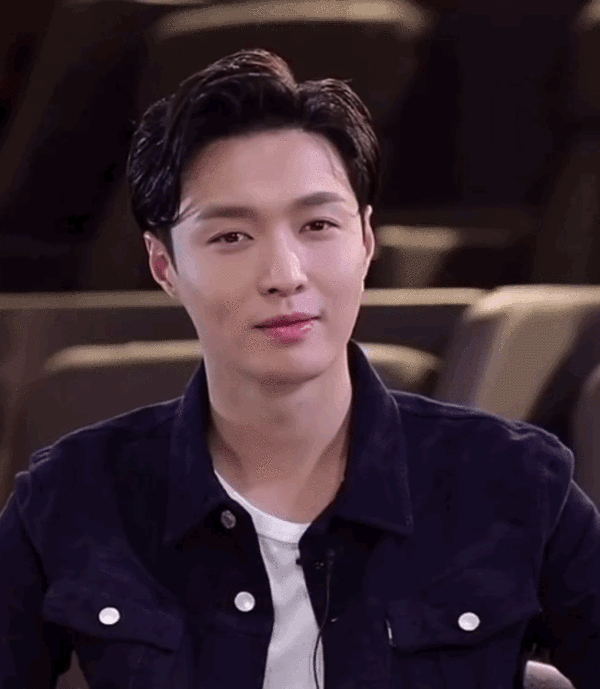 看了极限挑战之后彻底放弃跑男  但极限挑战里只是觉得张艺兴这个人