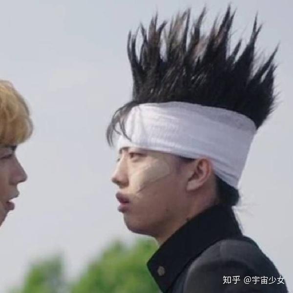 下面是    我是大哥大   情头