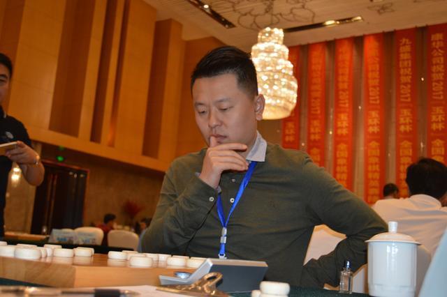 洪智41岁全国象棋国手赛夺冠因为挚爱所以坚持