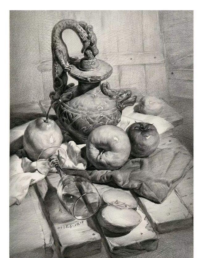 (艺考生必看)素描画出物体立体感的3个技巧,必须收藏!