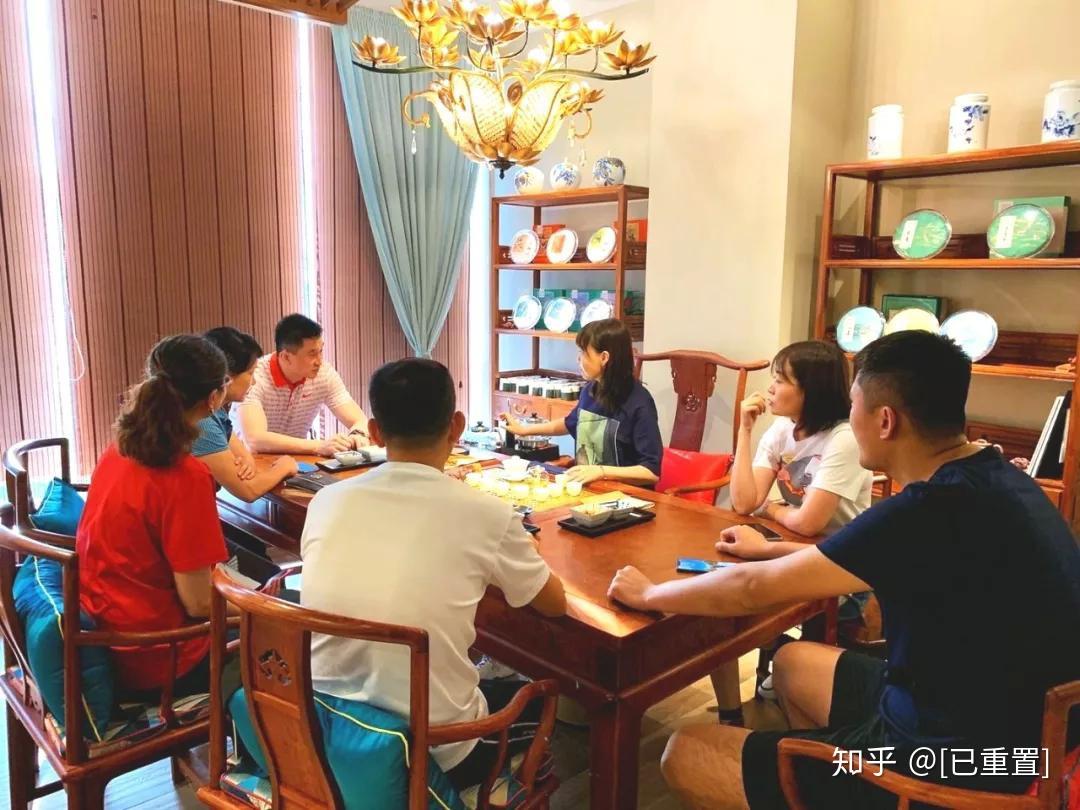67上善若水,爱心公益获肯定5月21日,燕语茶馆·品鉴中心迎来了又