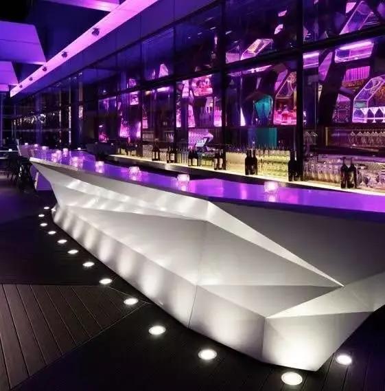 混迹夜店多年的女司机带给你几份夜店撩汉攻略