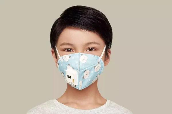 如何正确给孩子戴口罩