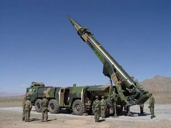 近日,有外媒称中国正在研发自己的"匕首"导弹,并且这种空基高超音速
