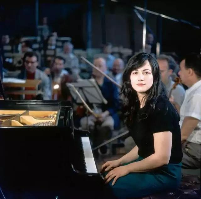 探寻钢琴家系列|钢琴女王-玛塔阿格里奇(martha argerich)