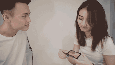 让几位男生给女生化妆做造型,结果笑出猪叫.