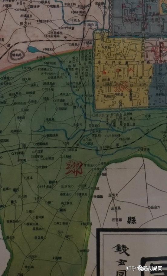 咱们放大北京城左下角—— 新发地的地名已经存在,与现在位置一致.