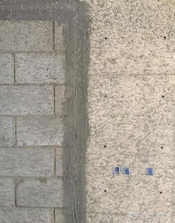连接,待墙体砌筑完成后,支设后浇填仓柱模板,浇筑微膨胀细石混凝土