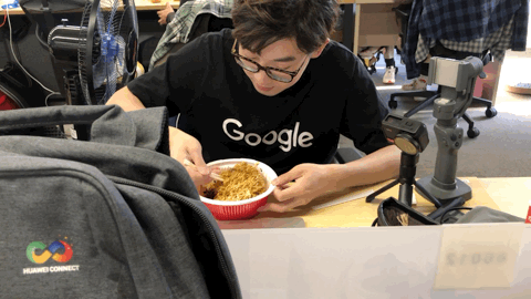 你以为程序员脱发熬夜格子衫其实他们早已买房成家当中产