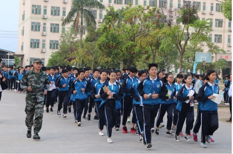 普宁国贤学校高中部怎么样