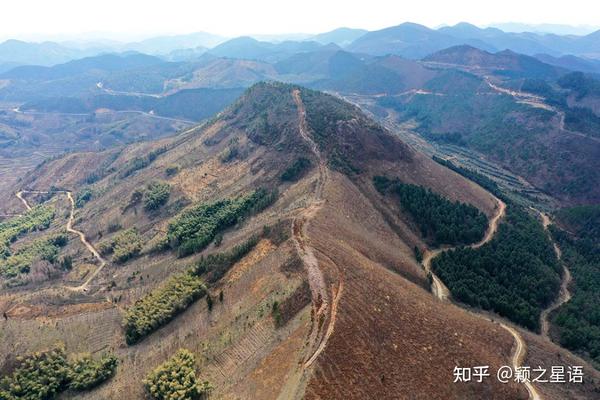 华盖山碉堡岗哨,荒废闲置,火焰山不生草木