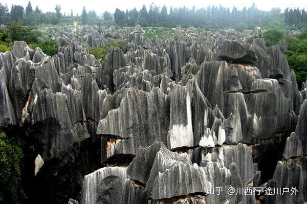 被誉为"广西天然盆景"的崇左石景林 ,可媲美昆明石林