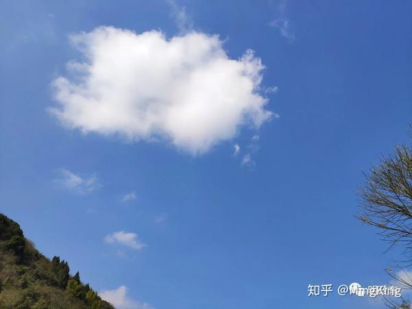 天上的白云