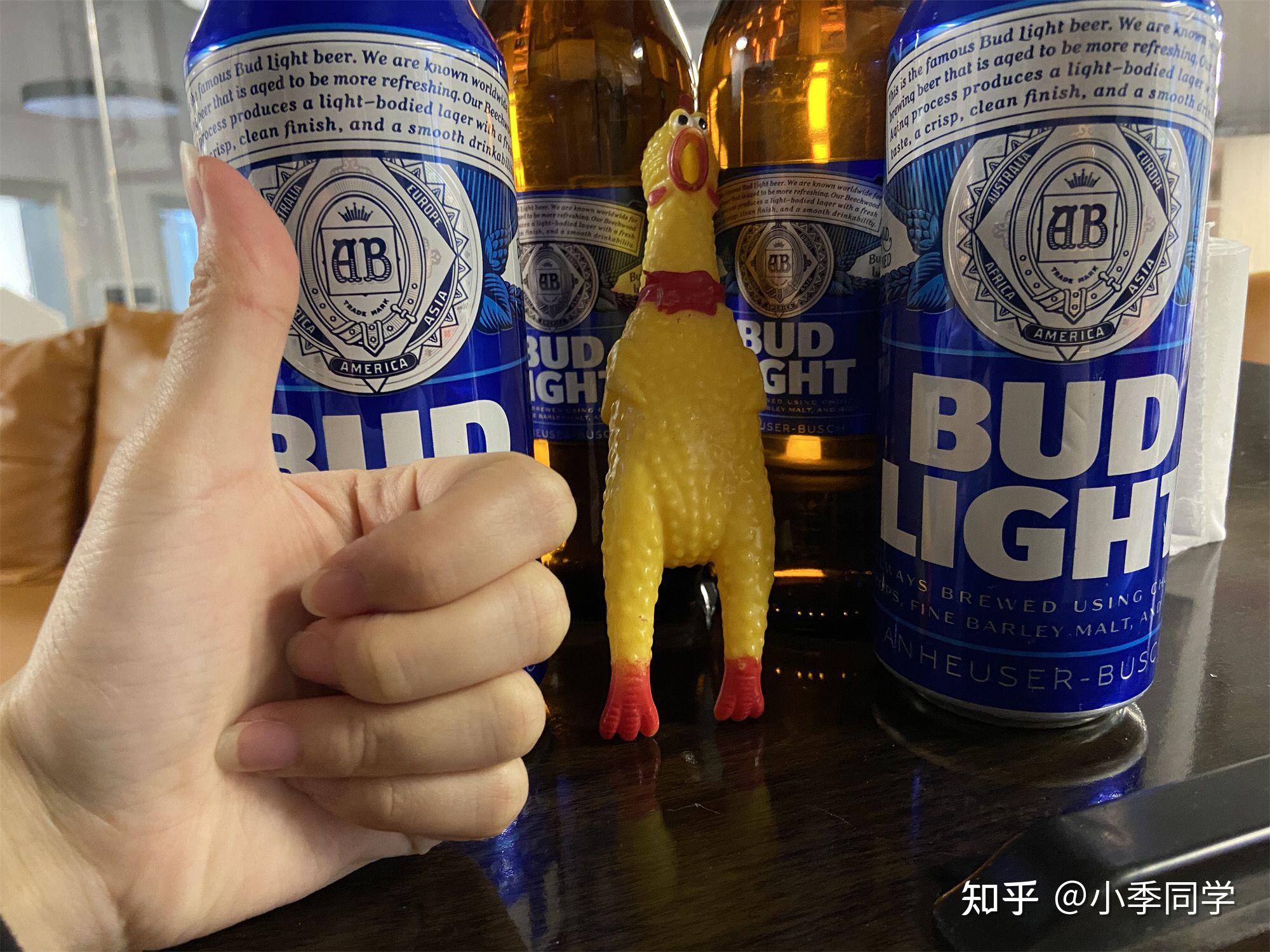 陈伟霆代言的那个百威昕蓝和红色的百威是同一款啤酒吗?
