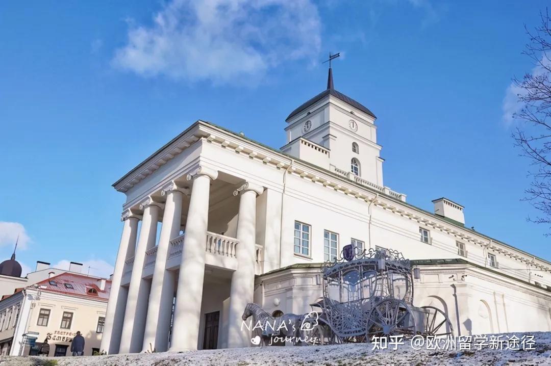 白俄罗斯首都明斯克街景优雅如欧洲特色民族手工艺品汇集