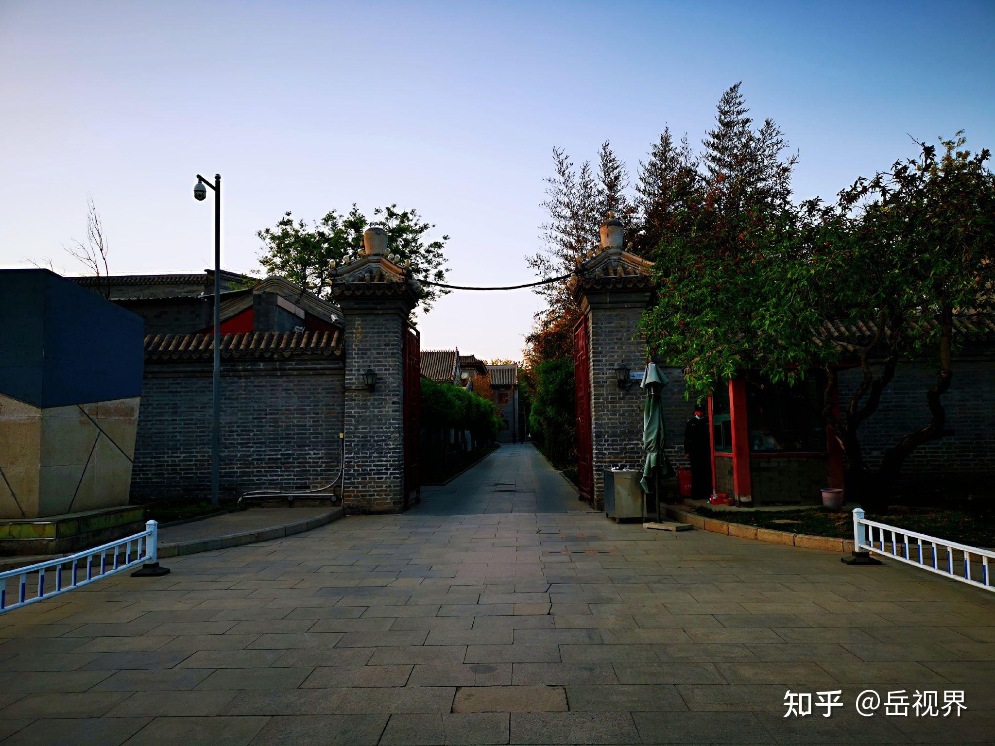北京朝阳公园南门有一座郡王府你知道是哪位王爷的府邸吗