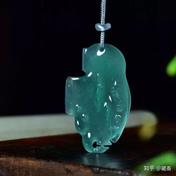 翡翠丨翡翠之美本是天成,这样灵气十足的蓝水翡翠你见过多少