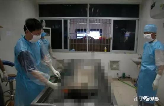 湖南湘潭女教师黄静裸死案,遗体解剖后器官丢失, 6次尸检结局扑朔迷离