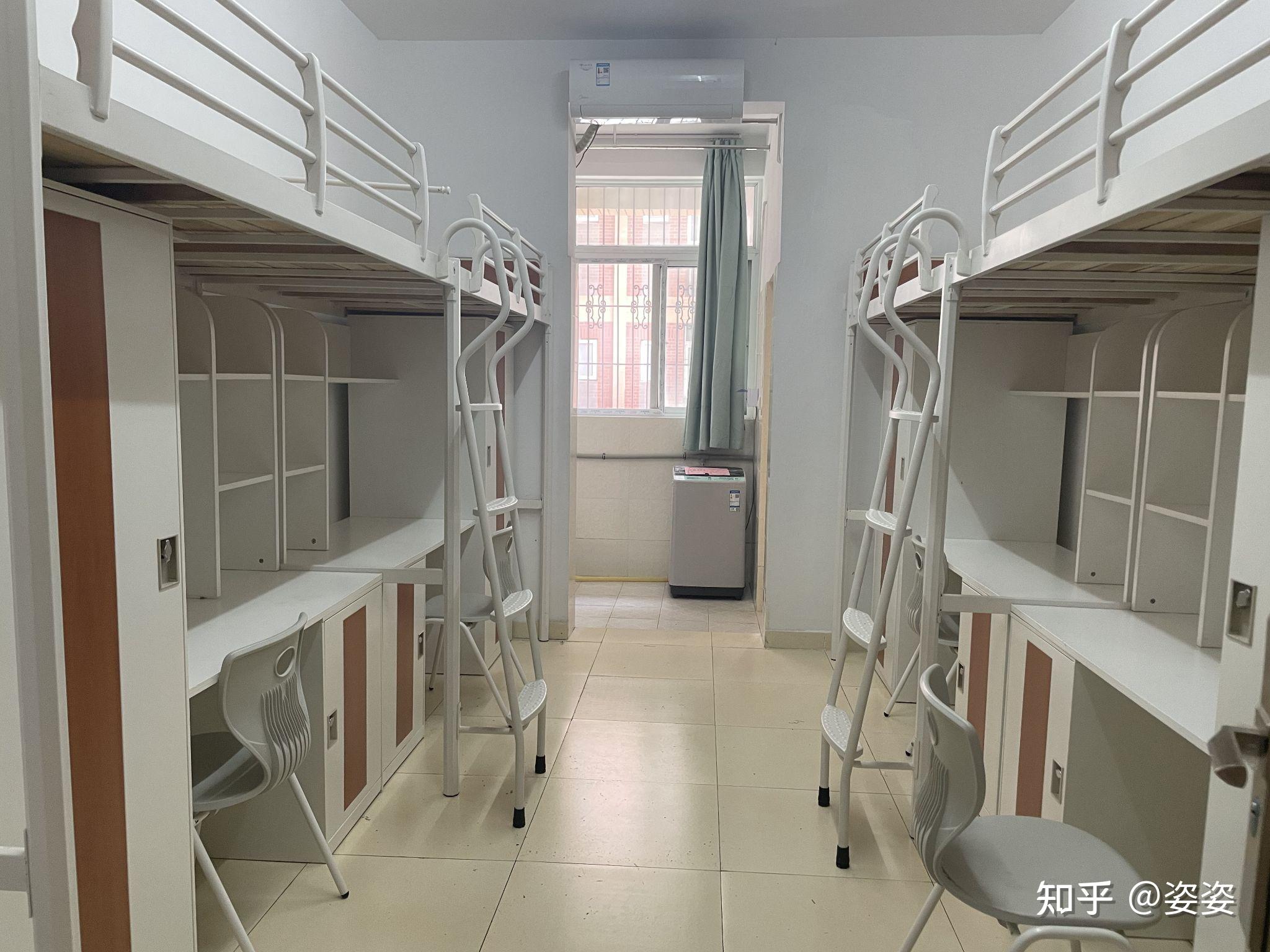 湖北商贸学院的图片谁有啊,在那读书的,希望真实点?